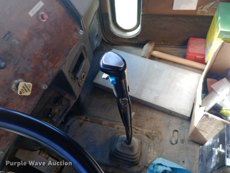 image for item DH1400 2000 Peterbilt 357 dump truck