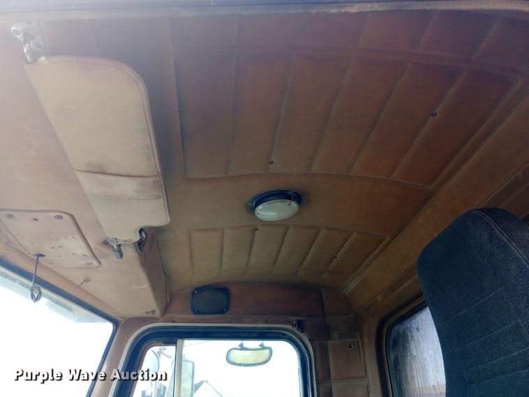 image for item DH1400 2000 Peterbilt 357 dump truck