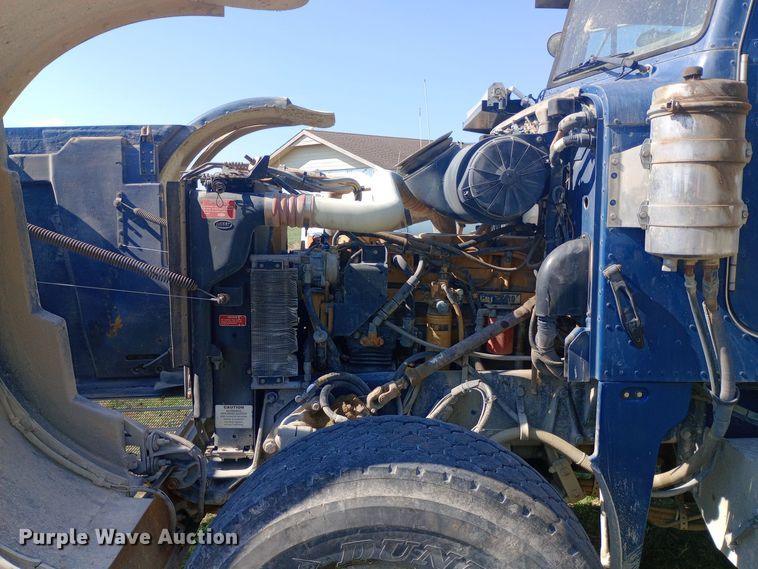 image for item DH1400 2000 Peterbilt 357 dump truck