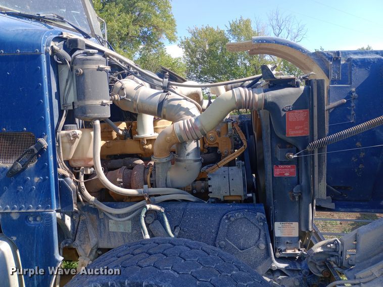 image for item DH1400 2000 Peterbilt 357 dump truck