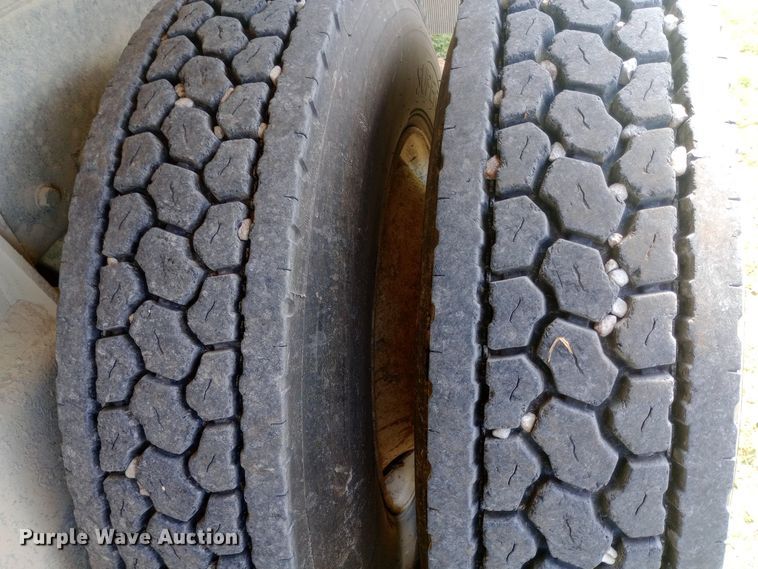 image for item DH1400 2000 Peterbilt 357 dump truck