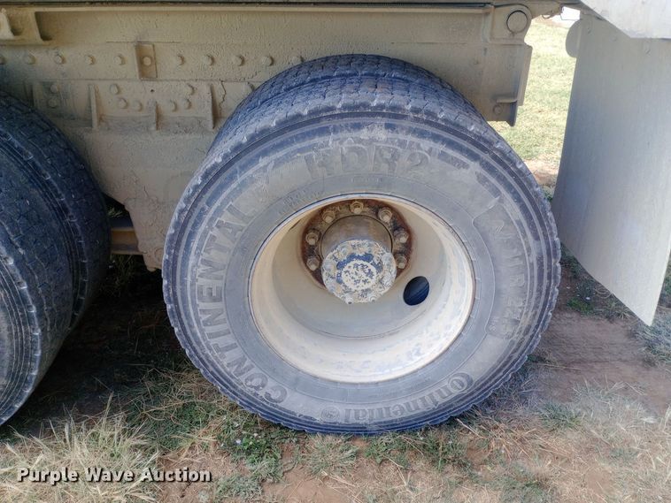 image for item DH1400 2000 Peterbilt 357 dump truck