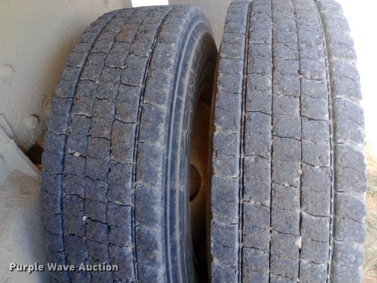 image for item DH1400 2000 Peterbilt 357 dump truck