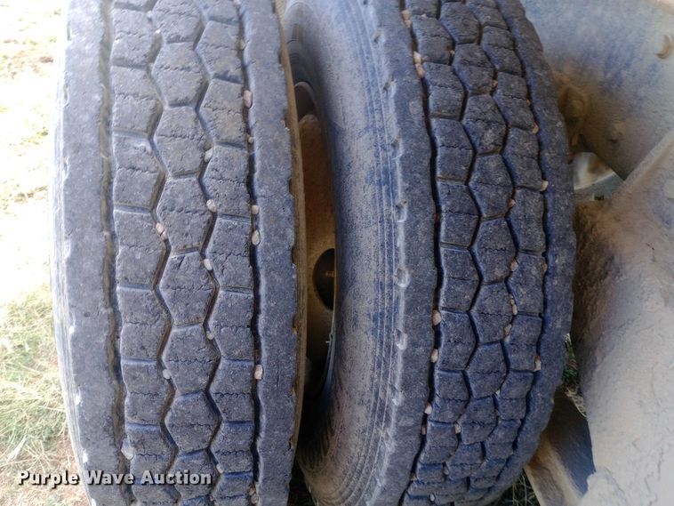 image for item DH1400 2000 Peterbilt 357 dump truck