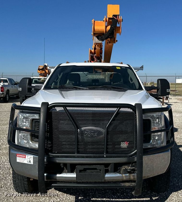 image for item DL0478 2017 Ford F550 Super Duty XL bucket truck