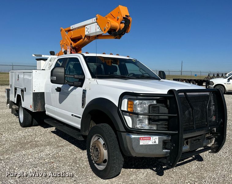image for item DL0478 2017 Ford F550 Super Duty XL bucket truck