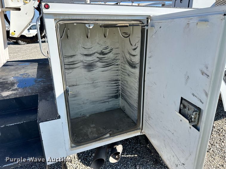 image for item DL0478 2017 Ford F550 Super Duty XL bucket truck