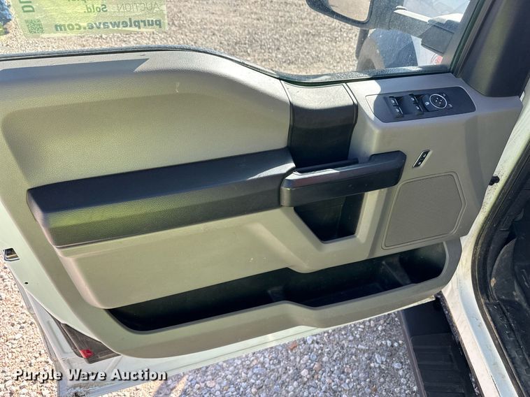 image for item DL0478 2017 Ford F550 Super Duty XL bucket truck