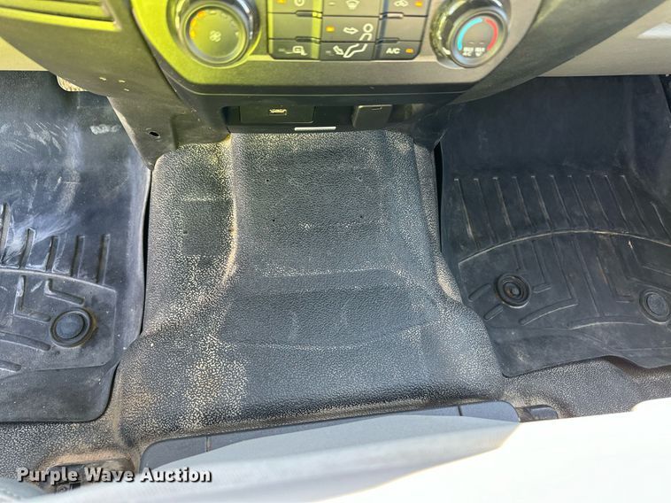 image for item DL0478 2017 Ford F550 Super Duty XL bucket truck