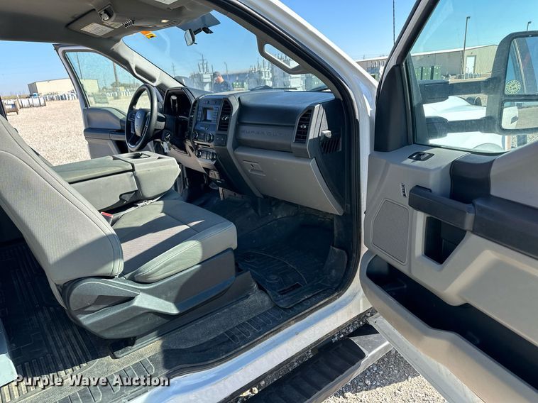 image for item DL0478 2017 Ford F550 Super Duty XL bucket truck