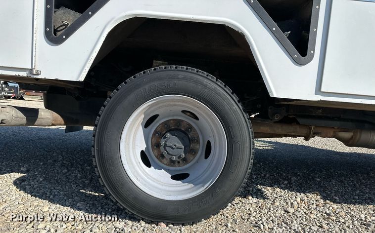 image for item DL0478 2017 Ford F550 Super Duty XL bucket truck