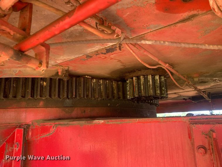 image for item DM1800 1982 FMC Link-Belt HC-218A crane