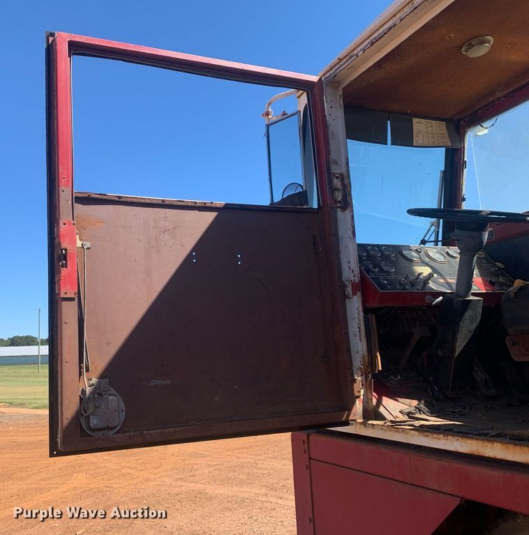 image for item DM1800 1982 FMC Link-Belt HC-218A crane