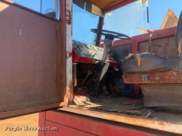 image for item DM1800 1982 FMC Link-Belt HC-218A crane