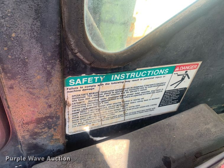 image for item DM1800 1982 FMC Link-Belt HC-218A crane