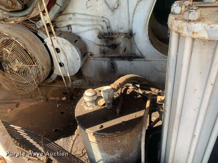 image for item DM1800 1982 FMC Link-Belt HC-218A crane