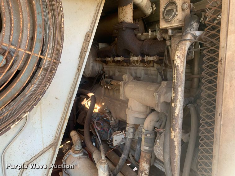 image for item DM1800 1982 FMC Link-Belt HC-218A crane