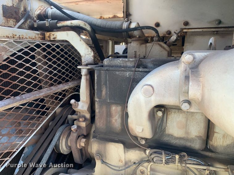 image for item DM1800 1982 FMC Link-Belt HC-218A crane