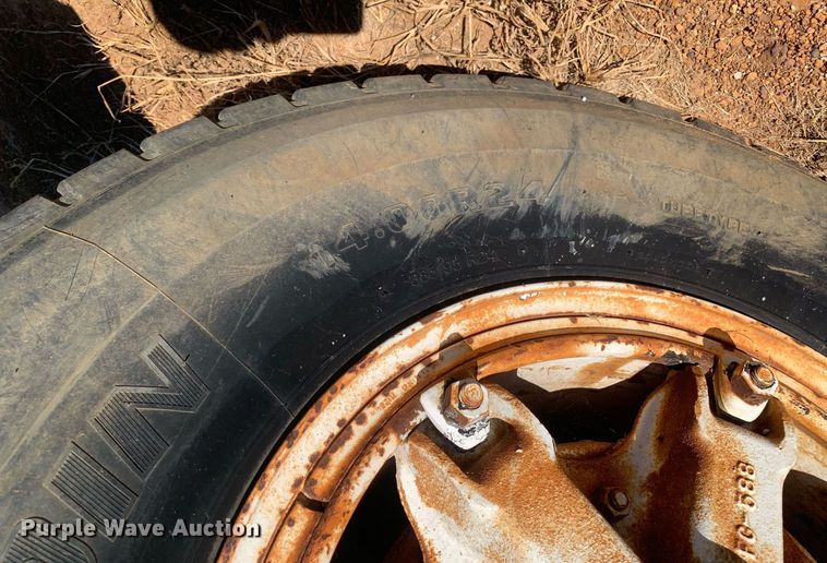 image for item DM1800 1982 FMC Link-Belt HC-218A crane