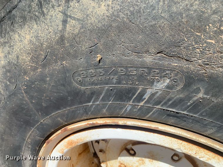 image for item DM1800 1982 FMC Link-Belt HC-218A crane