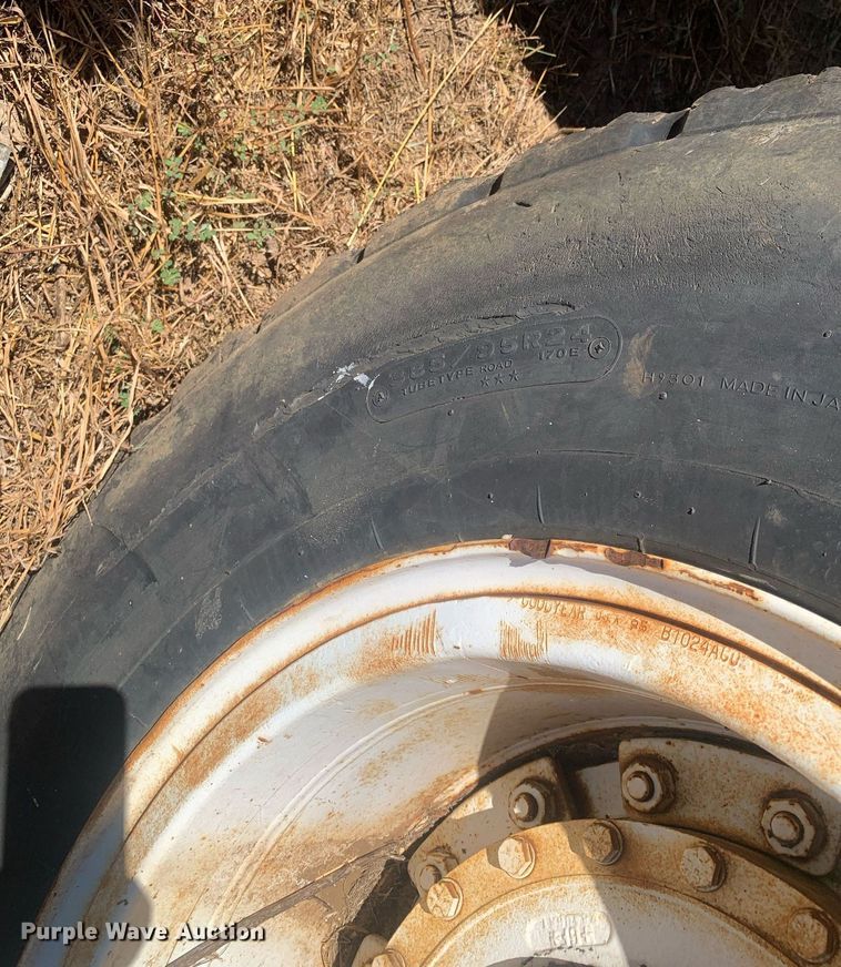 image for item DM1800 1982 FMC Link-Belt HC-218A crane