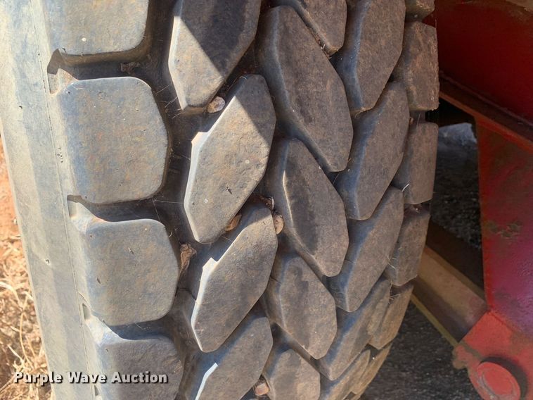 image for item DM1800 1982 FMC Link-Belt HC-218A crane