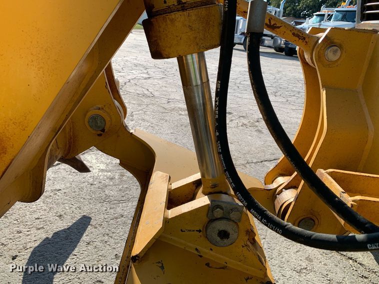 image for item DM1804 2002 Caterpillar 140H motor grader