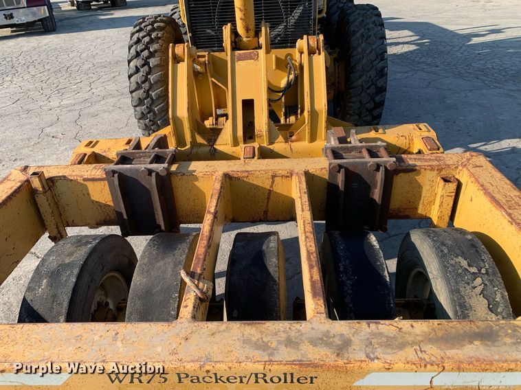 image for item DM1804 2002 Caterpillar 140H motor grader