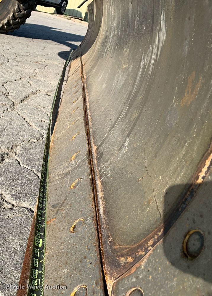 image for item DM1804 2002 Caterpillar 140H motor grader