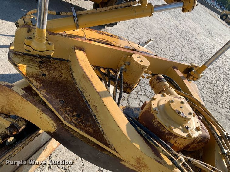 image for item DM1804 2002 Caterpillar 140H motor grader