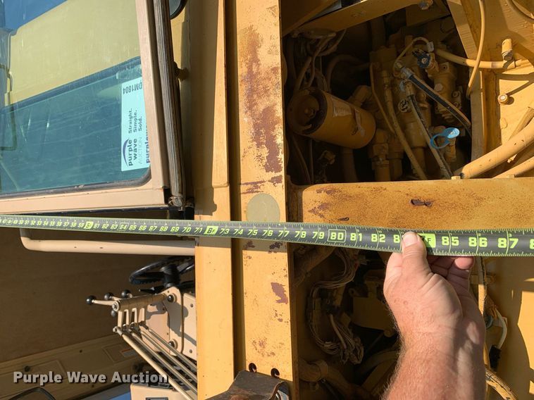 image for item DM1804 2002 Caterpillar 140H motor grader