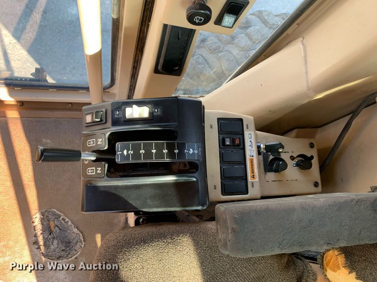 image for item DM1804 2002 Caterpillar 140H motor grader