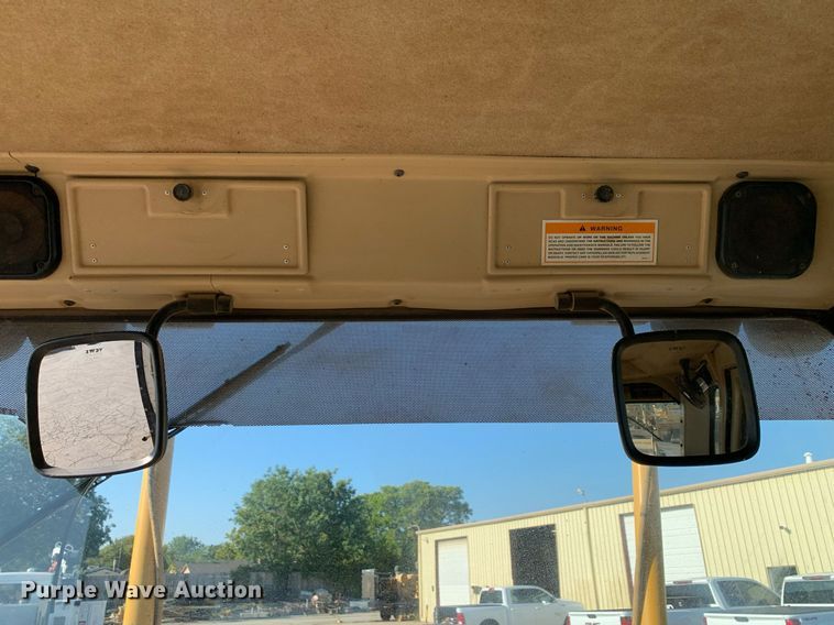 image for item DM1804 2002 Caterpillar 140H motor grader