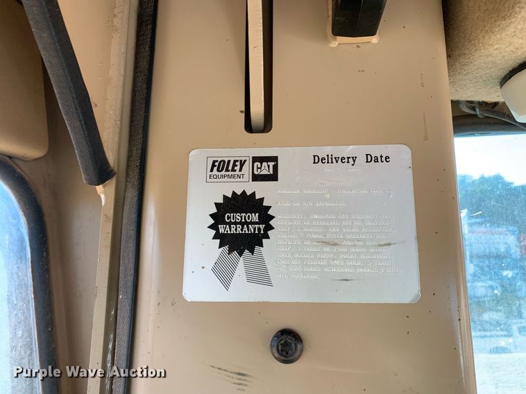 image for item DM1804 2002 Caterpillar 140H motor grader