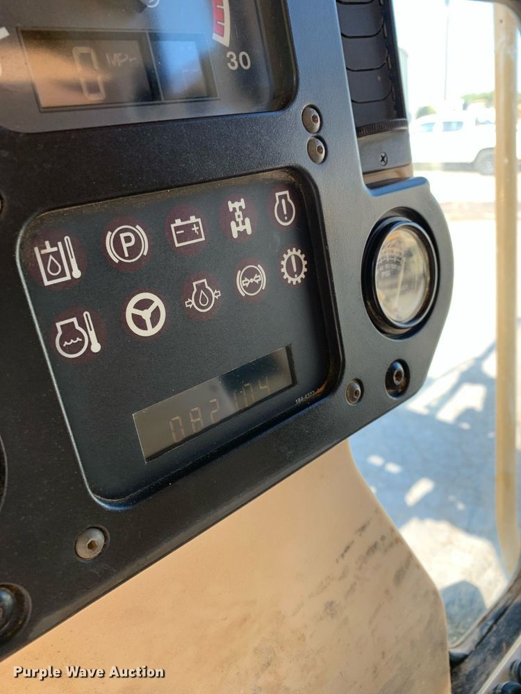 image for item DM1804 2002 Caterpillar 140H motor grader