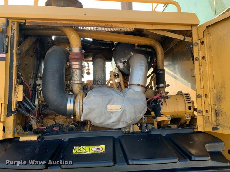 image for item DM1804 2002 Caterpillar 140H motor grader