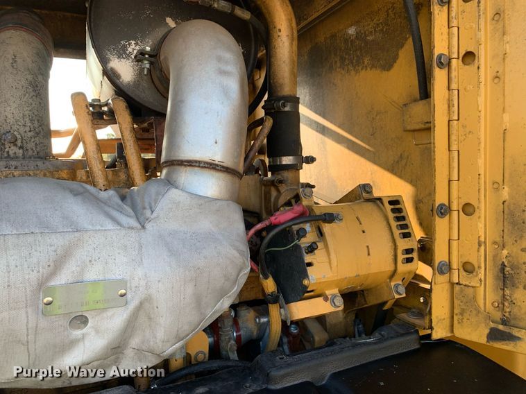 image for item DM1804 2002 Caterpillar 140H motor grader