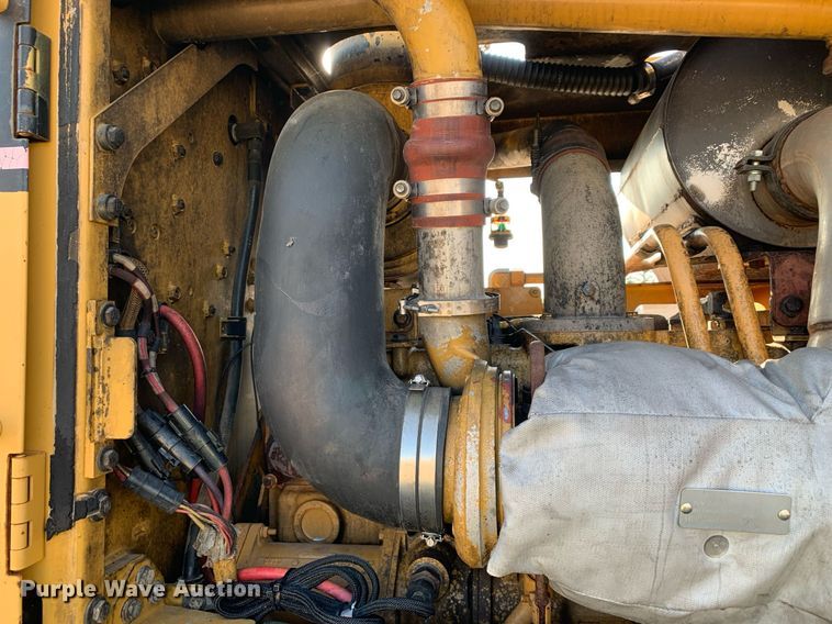 image for item DM1804 2002 Caterpillar 140H motor grader