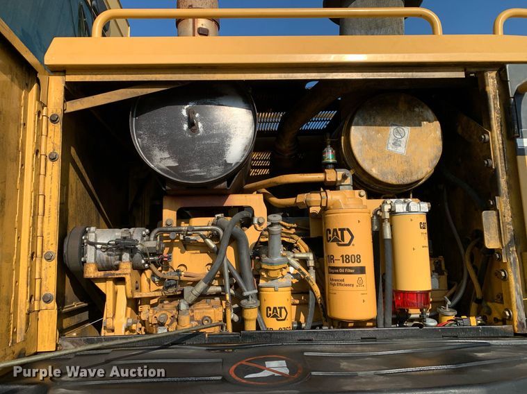 image for item DM1804 2002 Caterpillar 140H motor grader