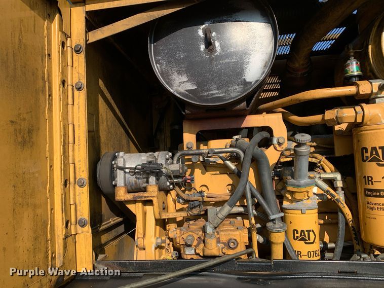 image for item DM1804 2002 Caterpillar 140H motor grader