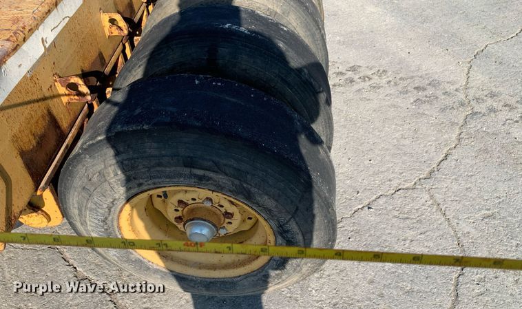 image for item DM1804 2002 Caterpillar 140H motor grader