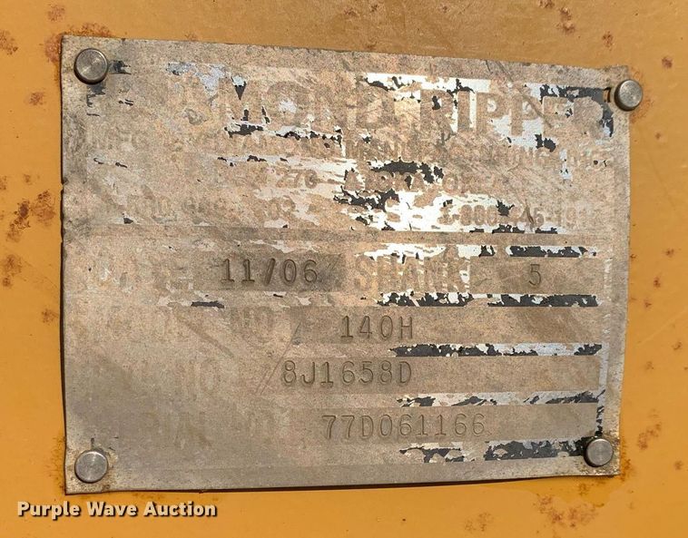 image for item DM1804 2002 Caterpillar 140H motor grader