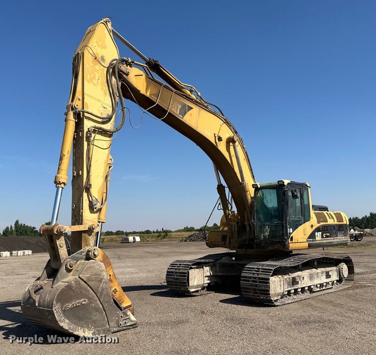 image for item DN0735 2005 Caterpillar  330CL excavator