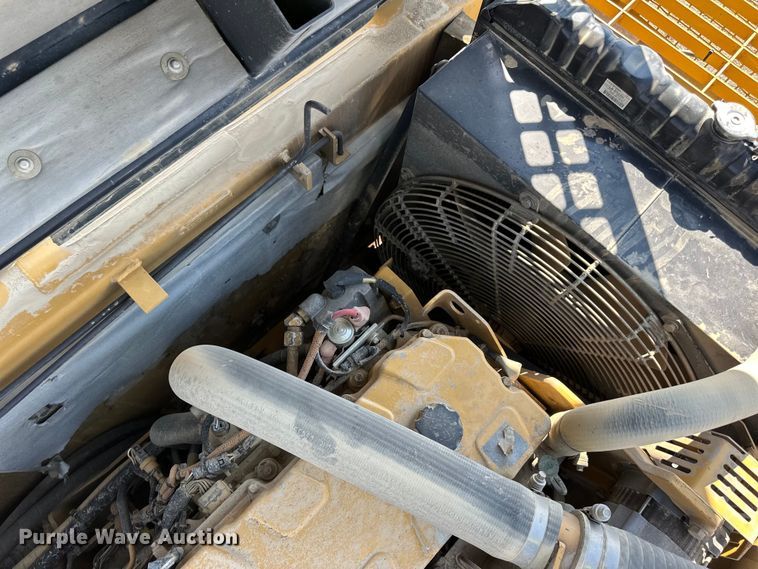 image for item DN0735 2005 Caterpillar  330CL excavator