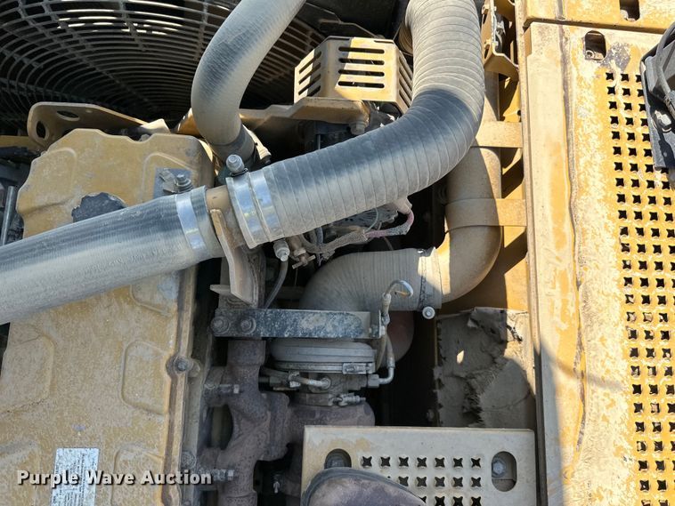 image for item DN0735 2005 Caterpillar  330CL excavator