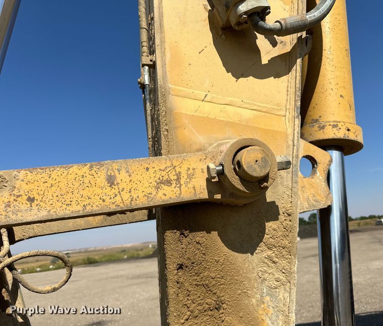 image for item DN0735 2005 Caterpillar  330CL excavator