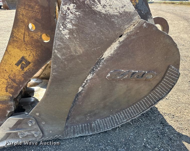 image for item DN0735 2005 Caterpillar  330CL excavator