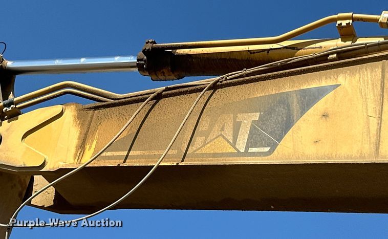 image for item DN0735 2005 Caterpillar  330CL excavator