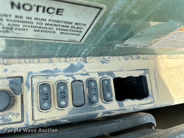 image for item DN0735 2005 Caterpillar  330CL excavator