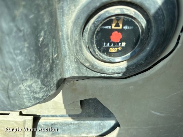 image for item DN0735 2005 Caterpillar  330CL excavator